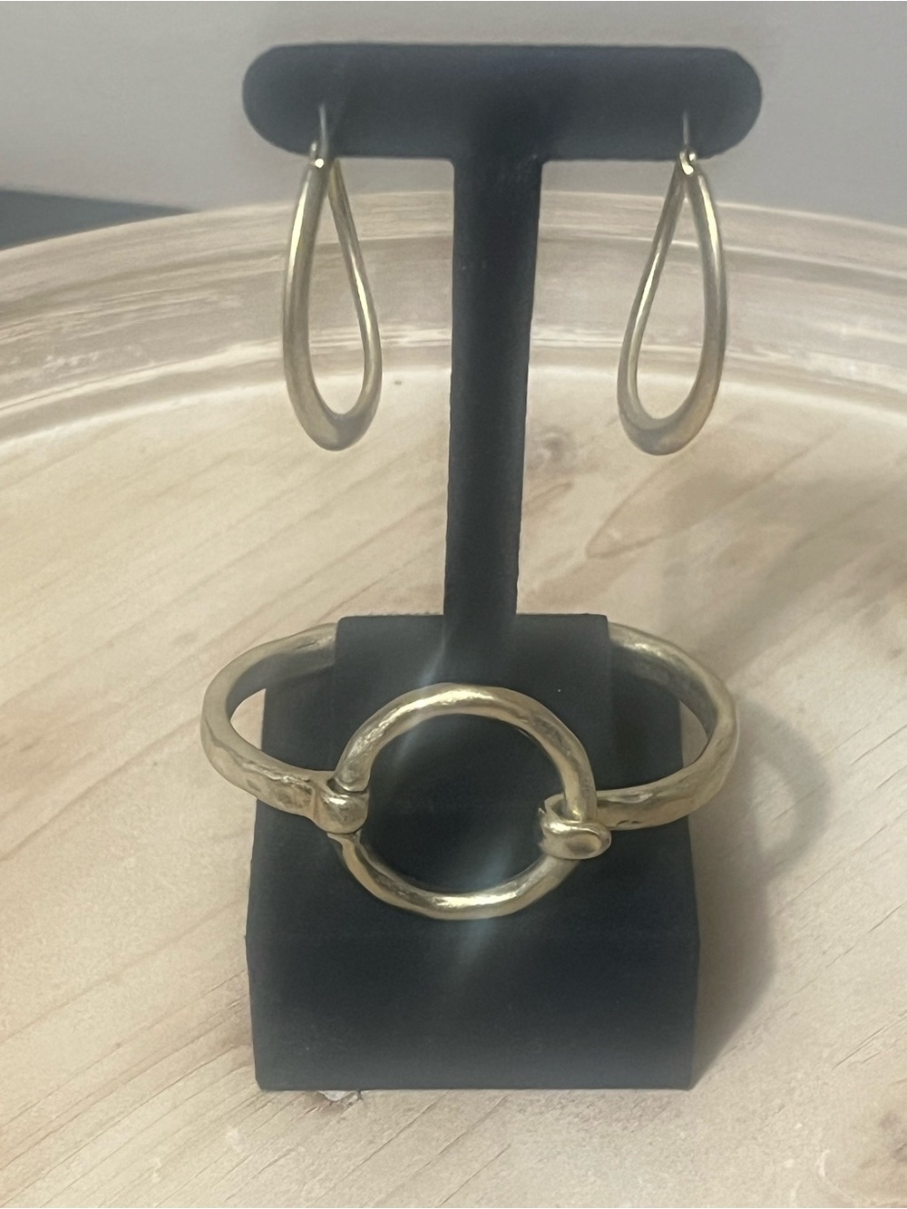 Set Gold Tone Circle Cuff Bracelet with spring clasp and Earrings